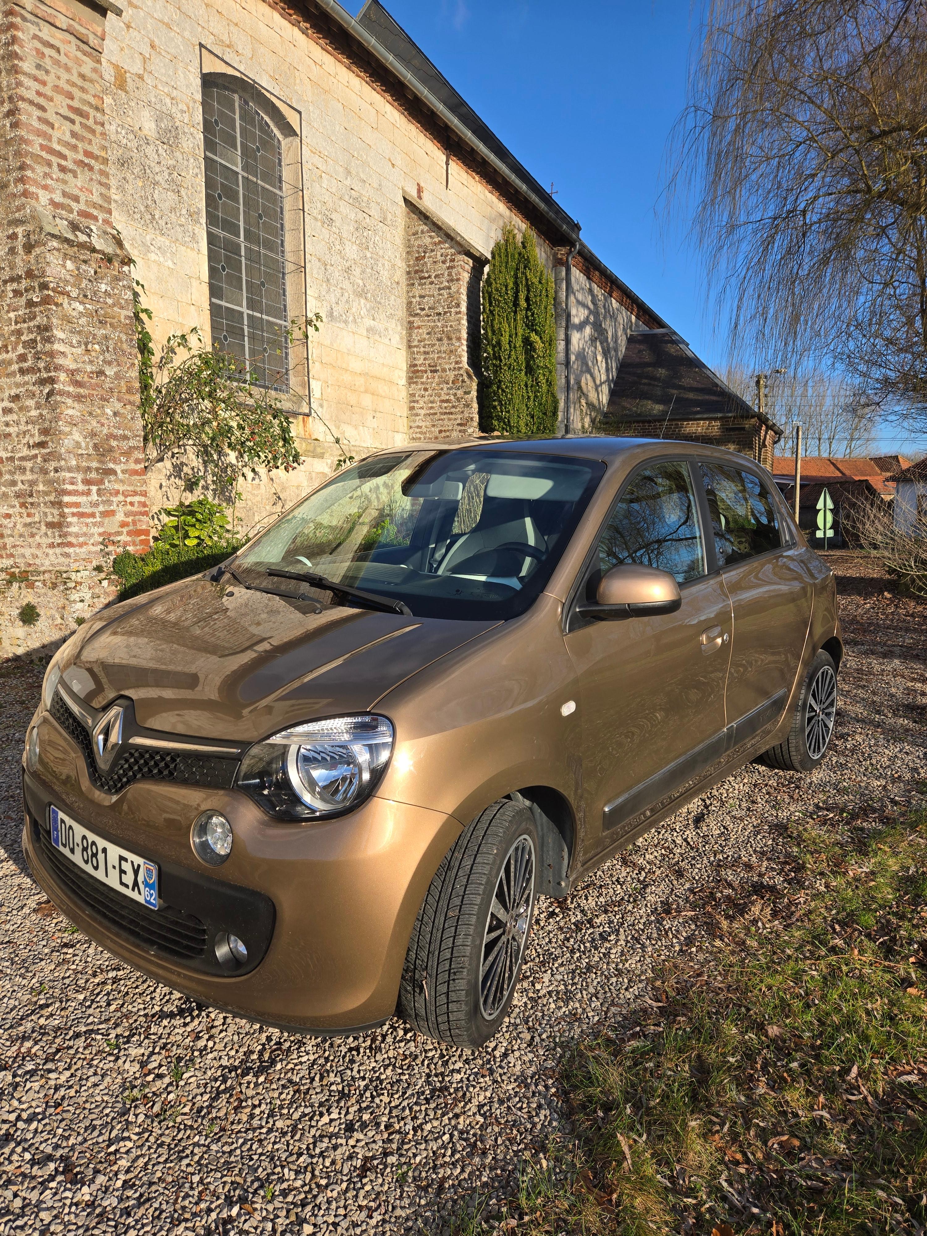 Renault TWINGO III 2015 à Arras