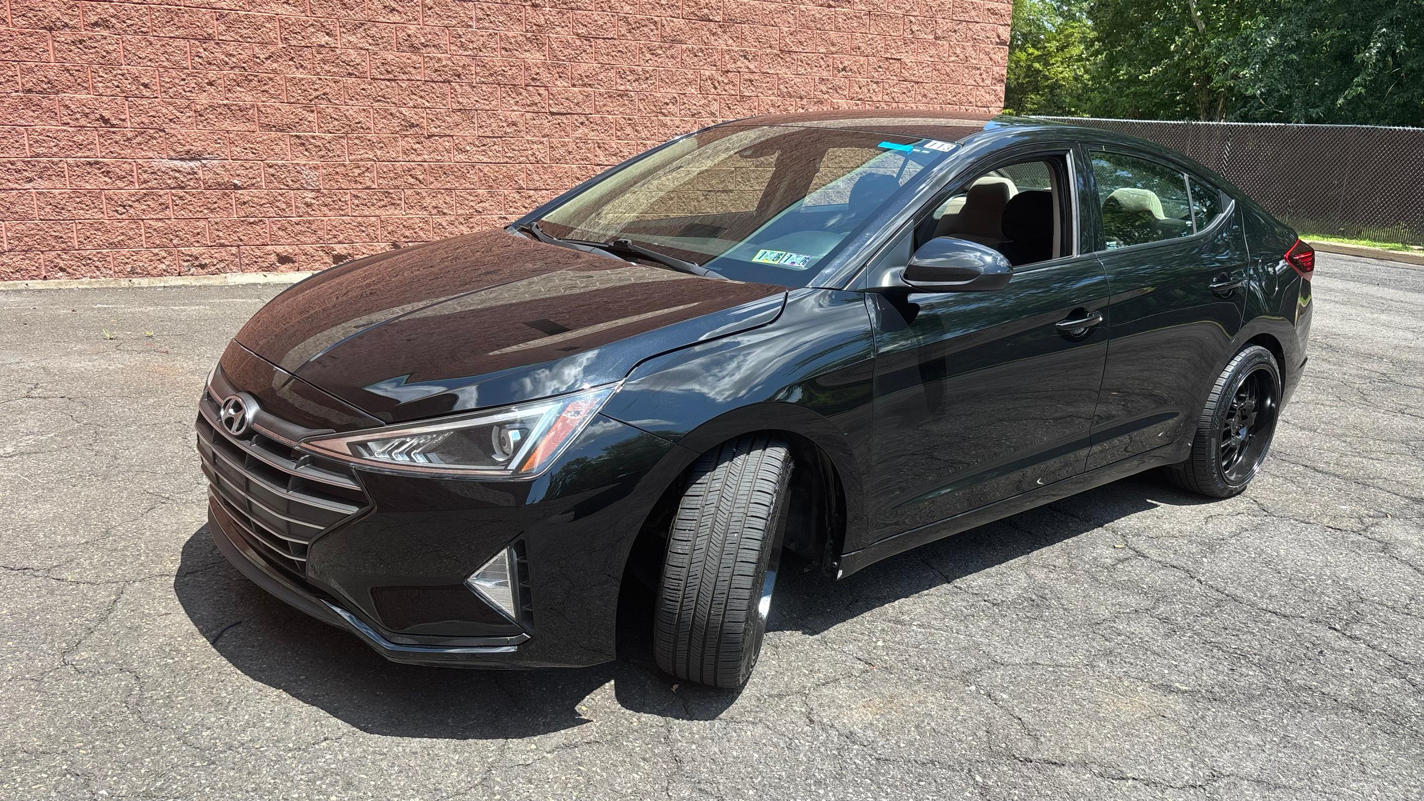 Hyundai Elantra 2019 in 