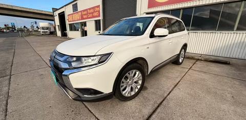 Mitsubishi OUTLANDER 2019