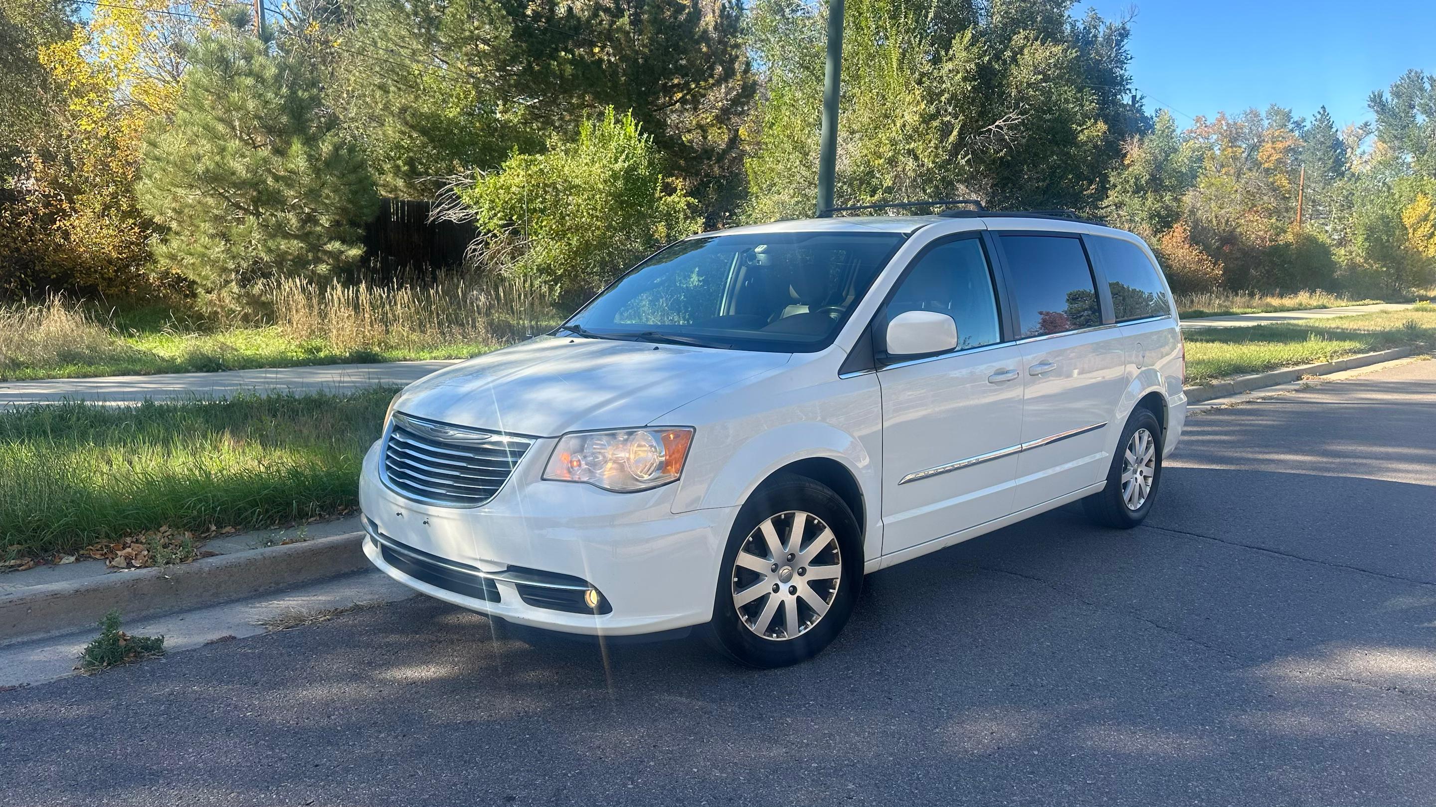 Chrysler Town & Country 2013 in 
