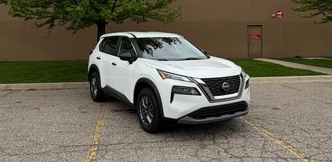 2022 Nissan Rogue White