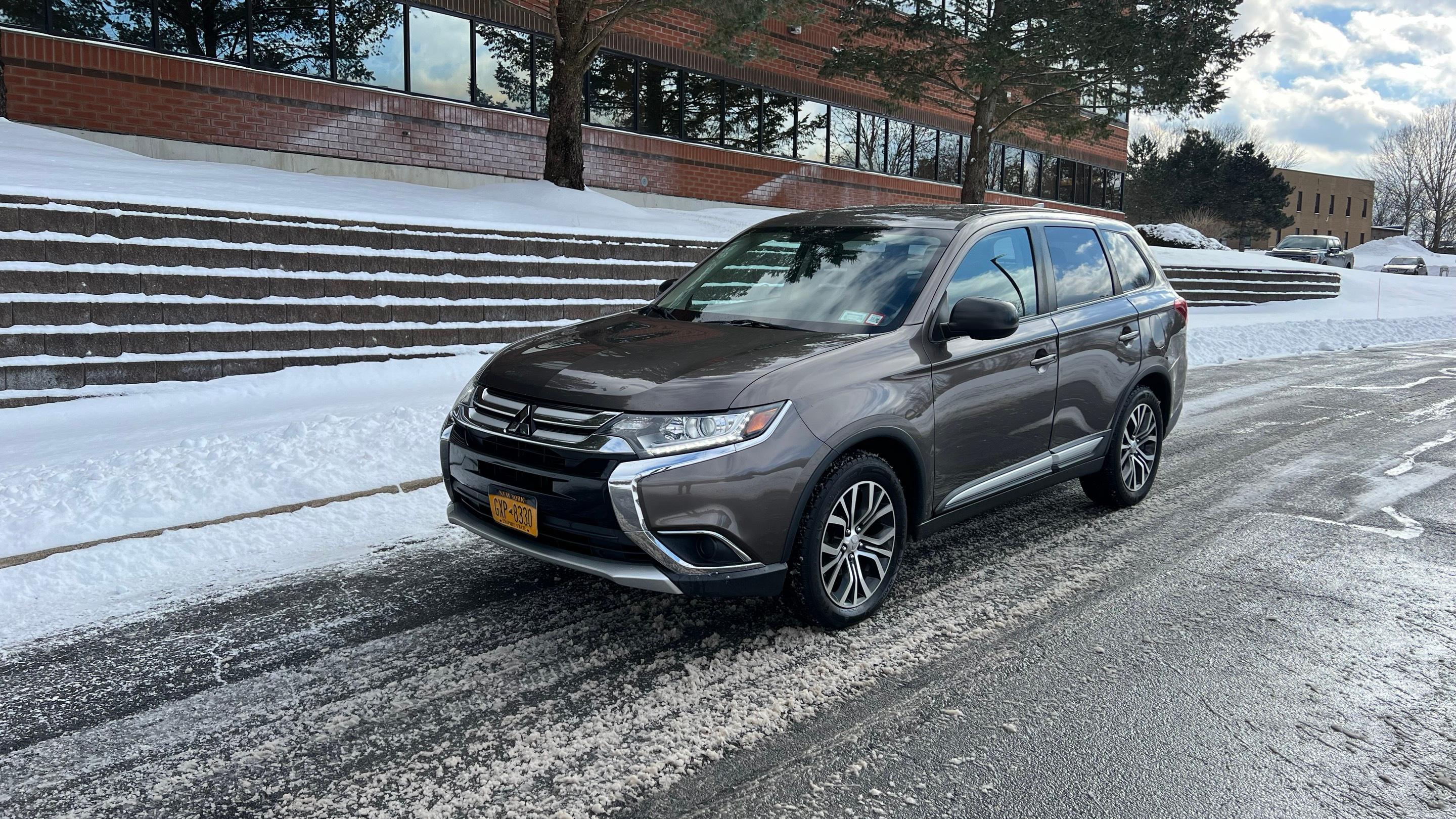 Mitsubishi Outlander 2017 in Clifton Park, NY