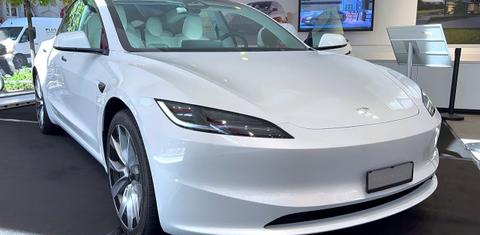 Tesla Model 3 2024