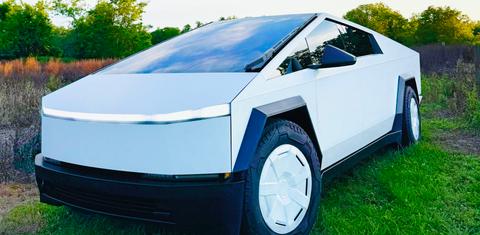 Tesla Cybertruck 2025