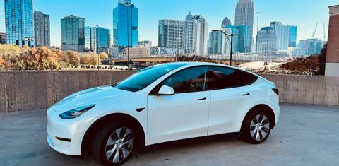 Tesla Model Y 2023