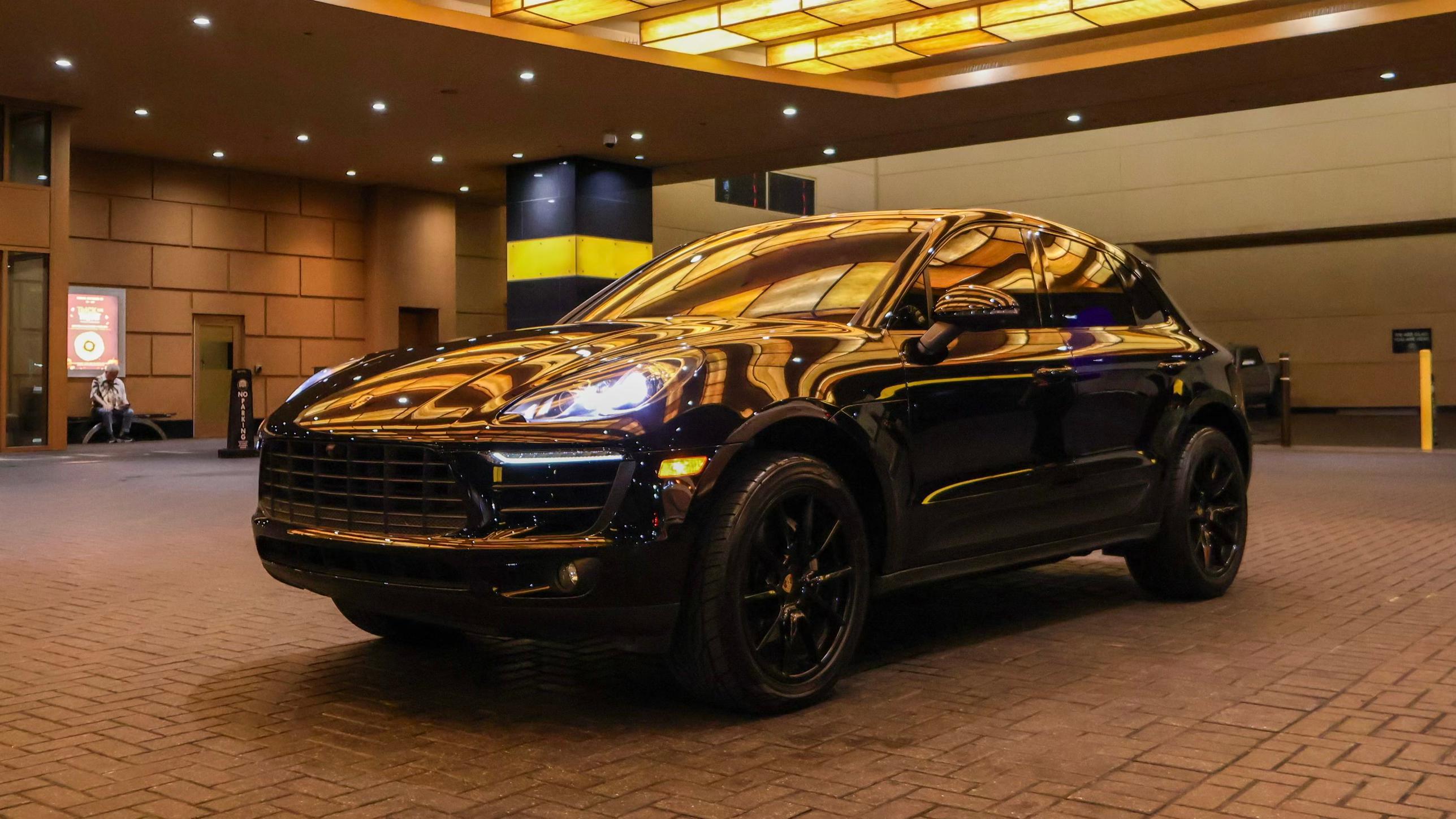 Porsche Macan 2017 in Gulfport, MS
