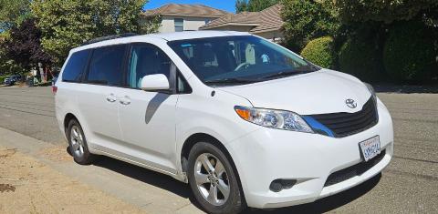 Toyota Sienna 2013