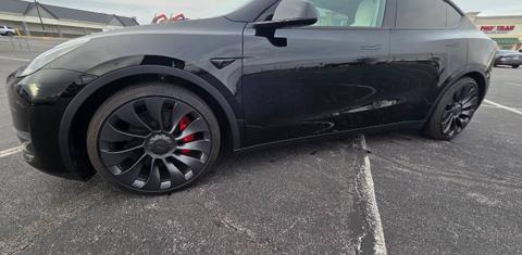 Tesla Model Y 2024