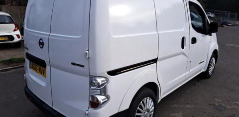 Nissan eNV200 2016