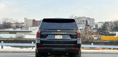 Chevrolet Suburban 2025
