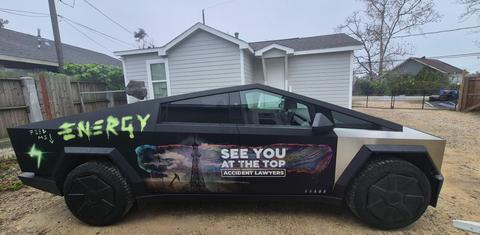 Tesla Cybertruck 2025