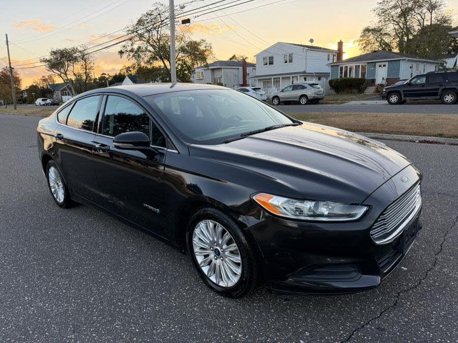 Ford Fusion Hybrid 2014 in 