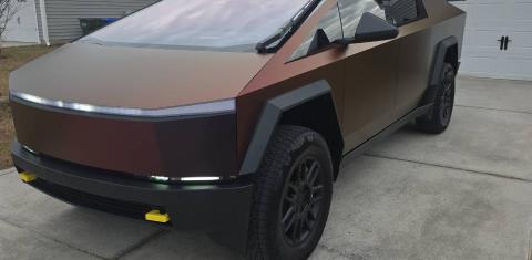 Tesla Cybertruck 2025