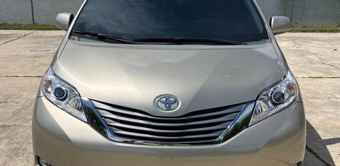 Toyota Sienna 2015