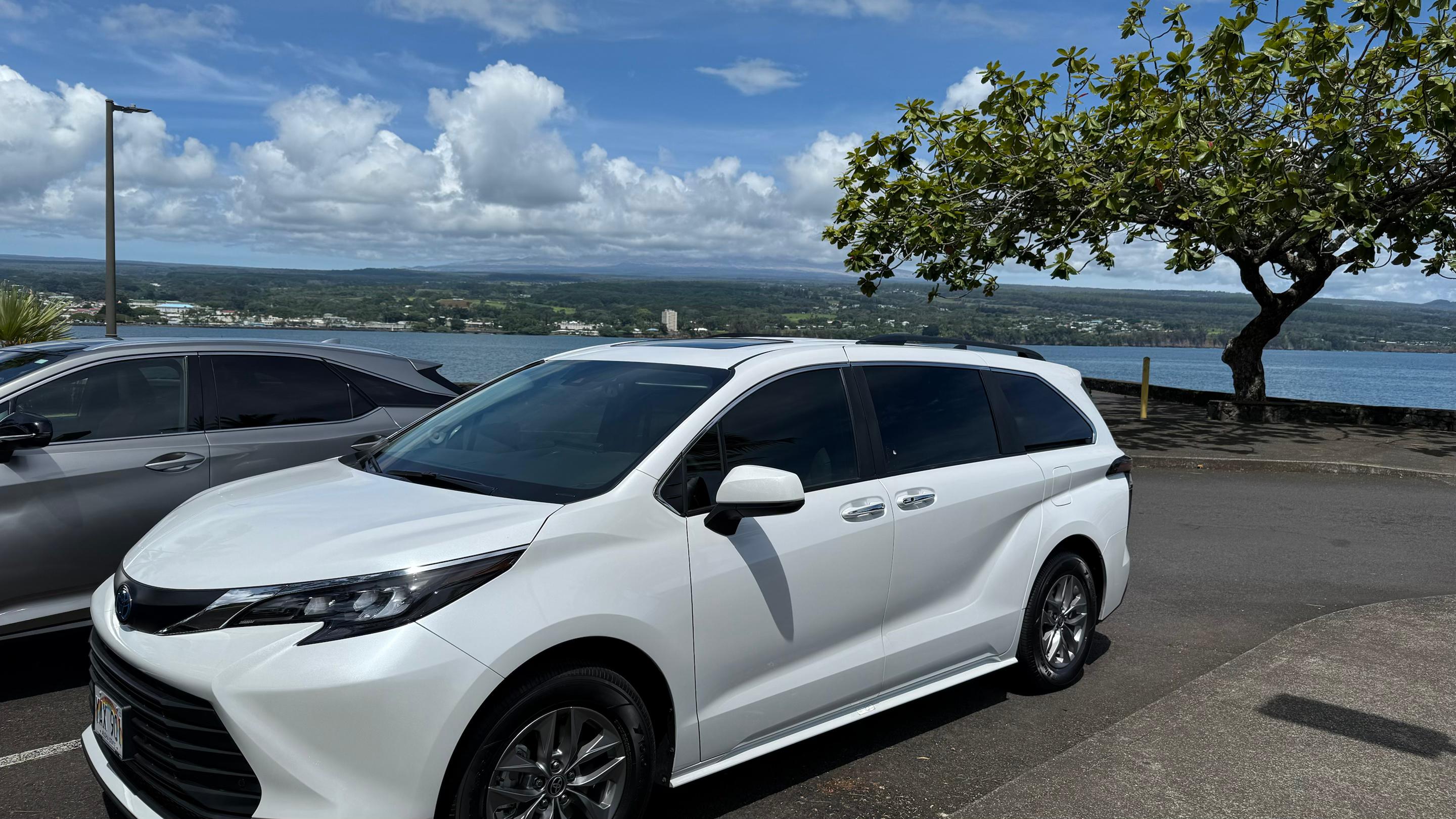Toyota Sienna 2025 in Volcano, HI