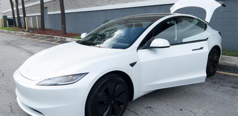 Tesla Model 3 2025