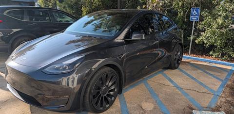 Tesla Model Y 2024