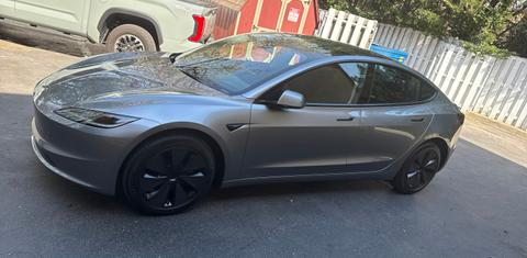 Tesla Model 3 2025