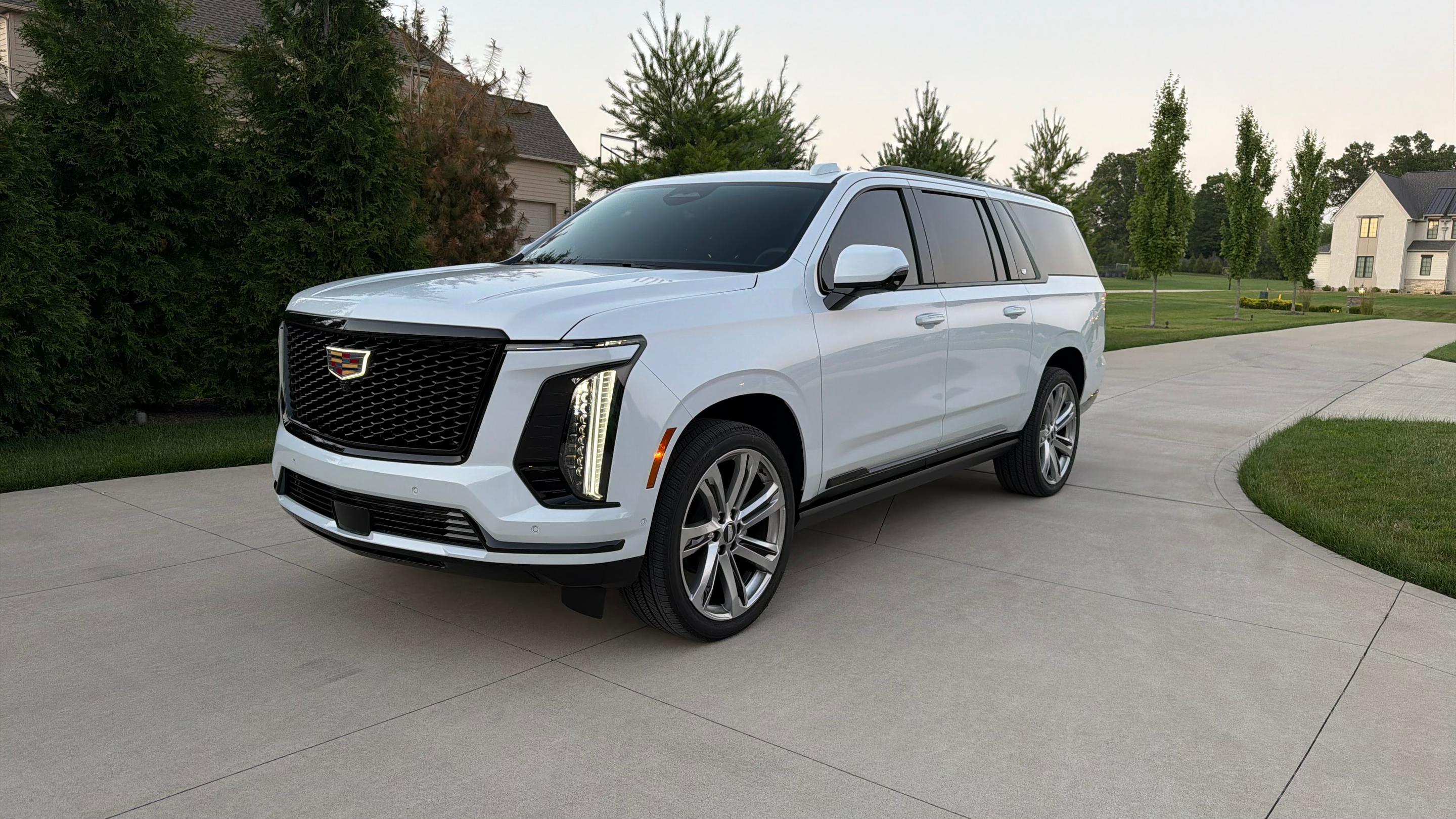 Cadillac Escalade ESV 2026 in Medina, OH
