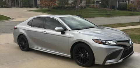 Toyota Camry Hybrid 2021