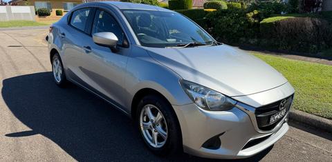 Mazda MAZDA2 2015