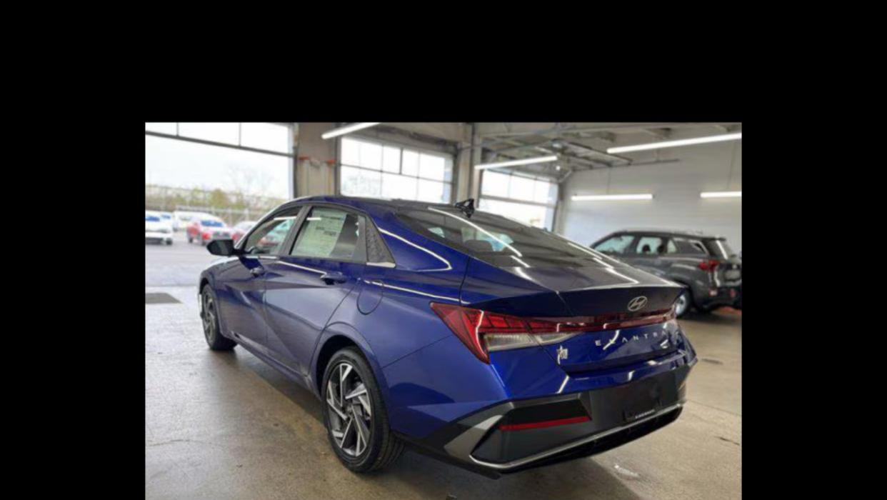 Hyundai Elantra 2025 in Liberty Township, OH