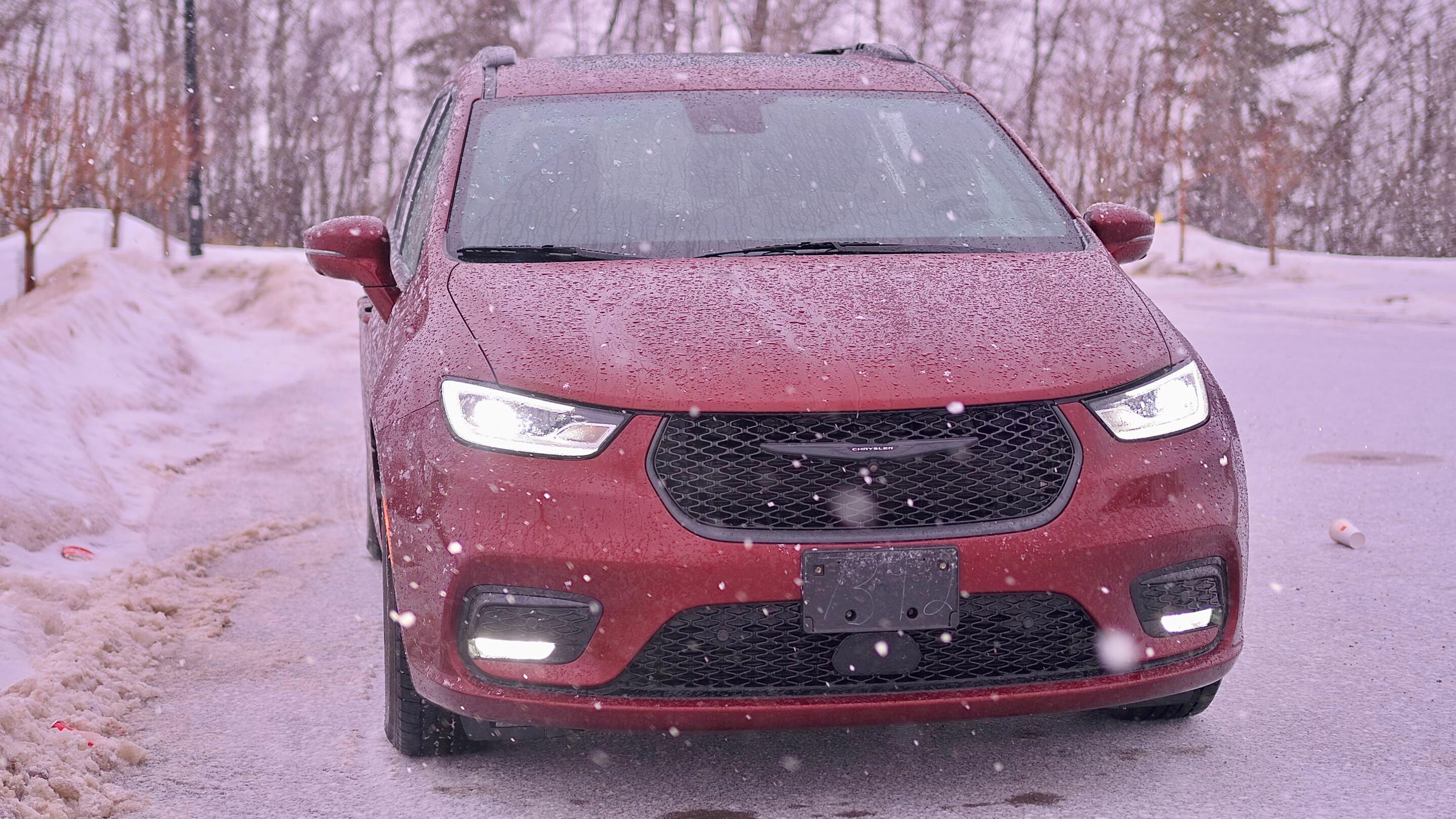 Chrysler Pacifica 2021 à Edmonton, AB