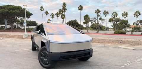 Tesla Cybertruck 2025