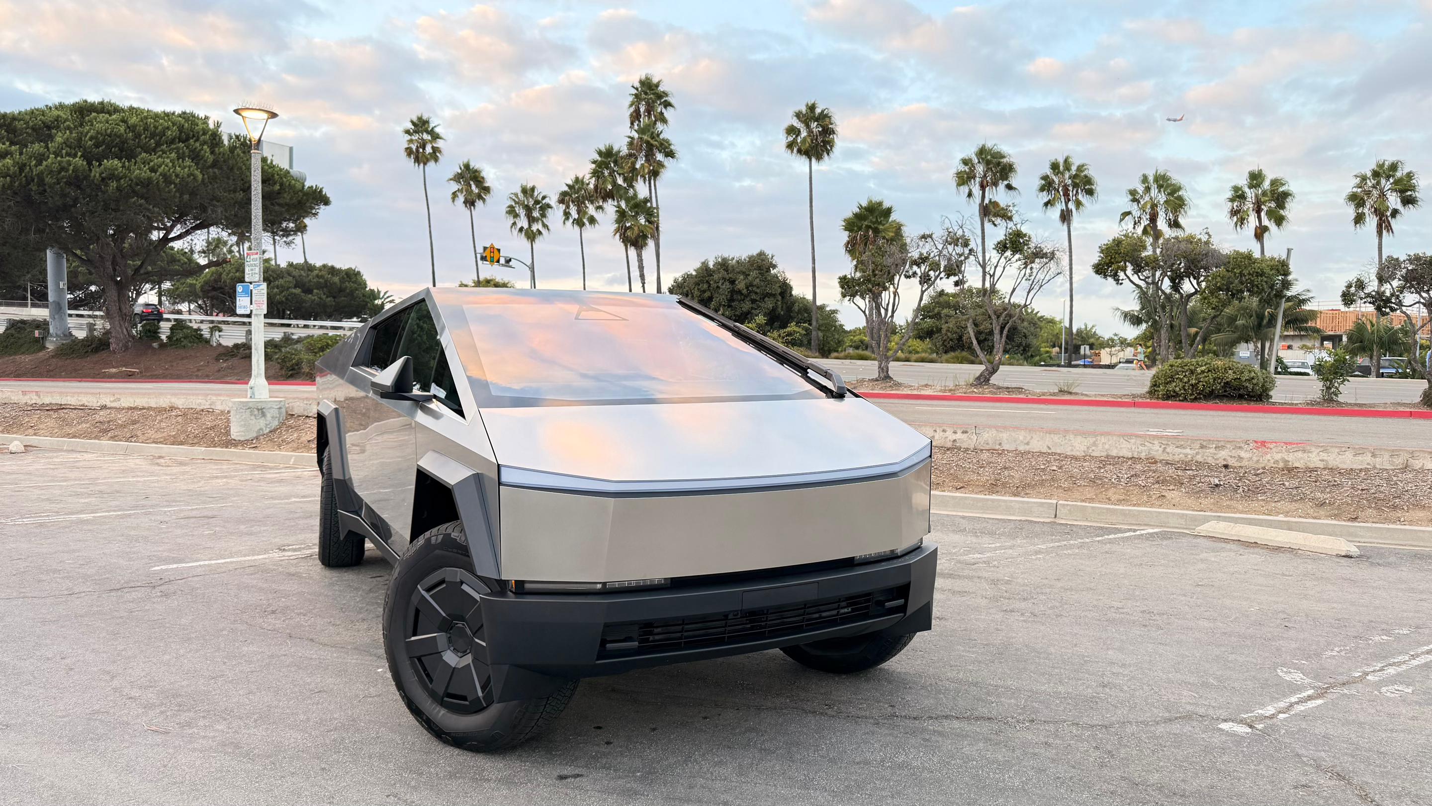 Tesla Cybertruck 2025 in San Marcos, CA