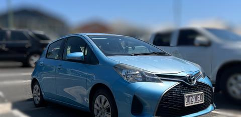 Toyota YARIS 2015