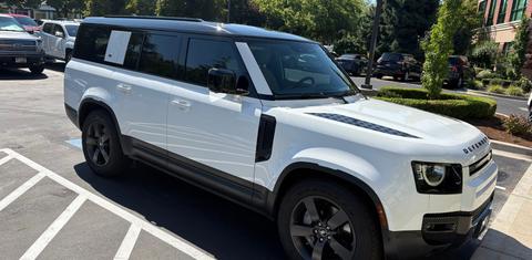 Land Rover Defender 2023