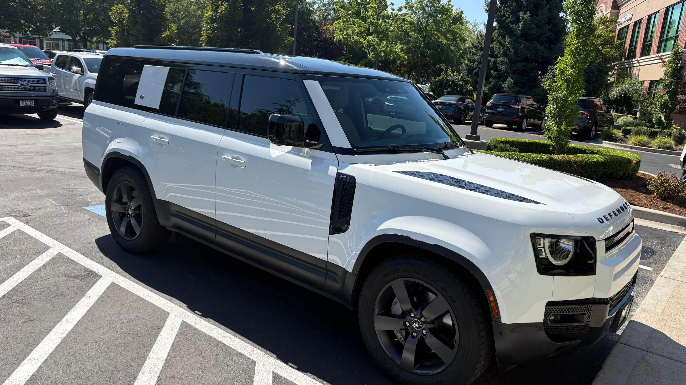 Land Rover Defender 2023 in Eagle, ID