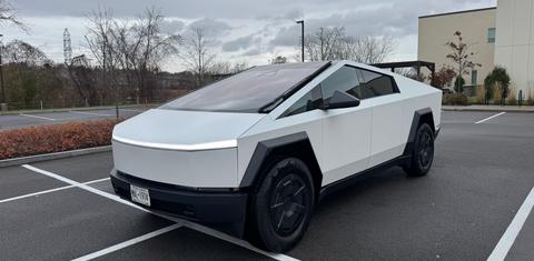 Tesla Cybertruck 2025