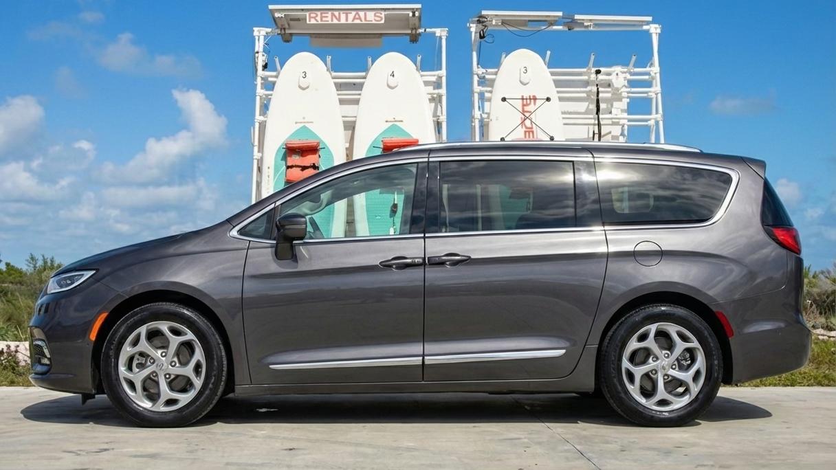Chrysler Pacifica 2022 in 