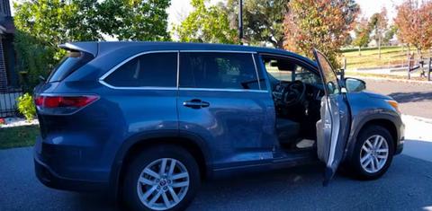 Toyota KLUGER 2016