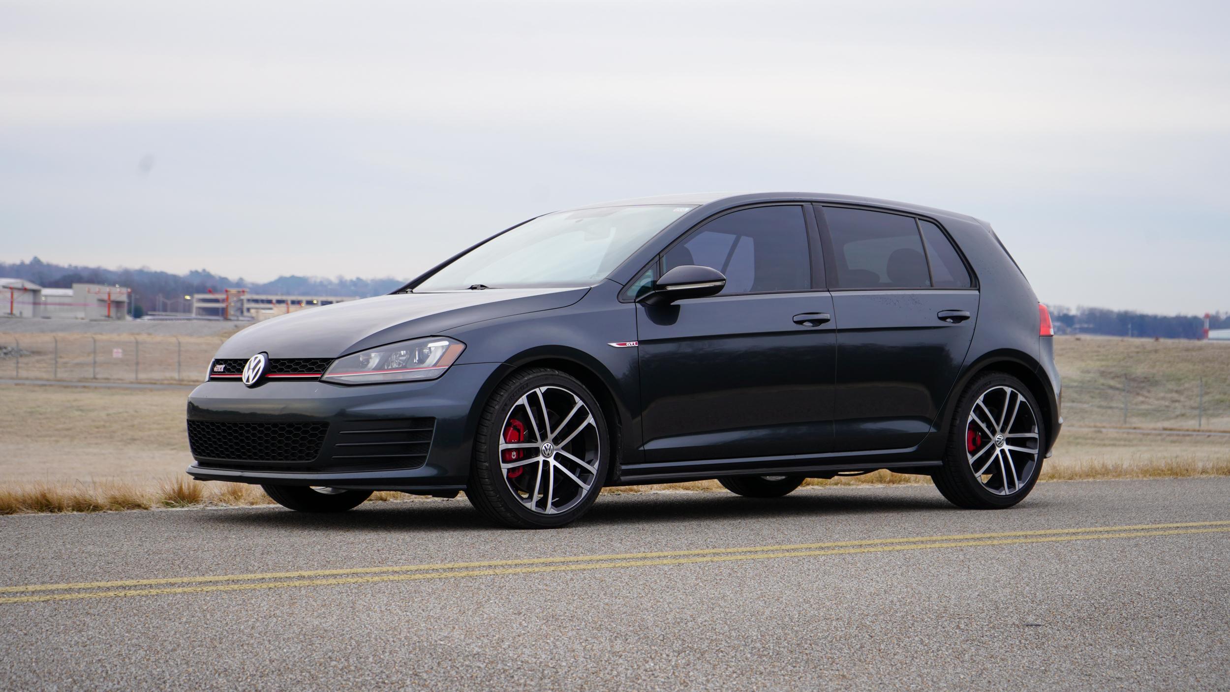 Volkswagen Golf GTI 2017 in Chattanooga, TN