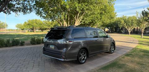 Toyota Sienna 2016