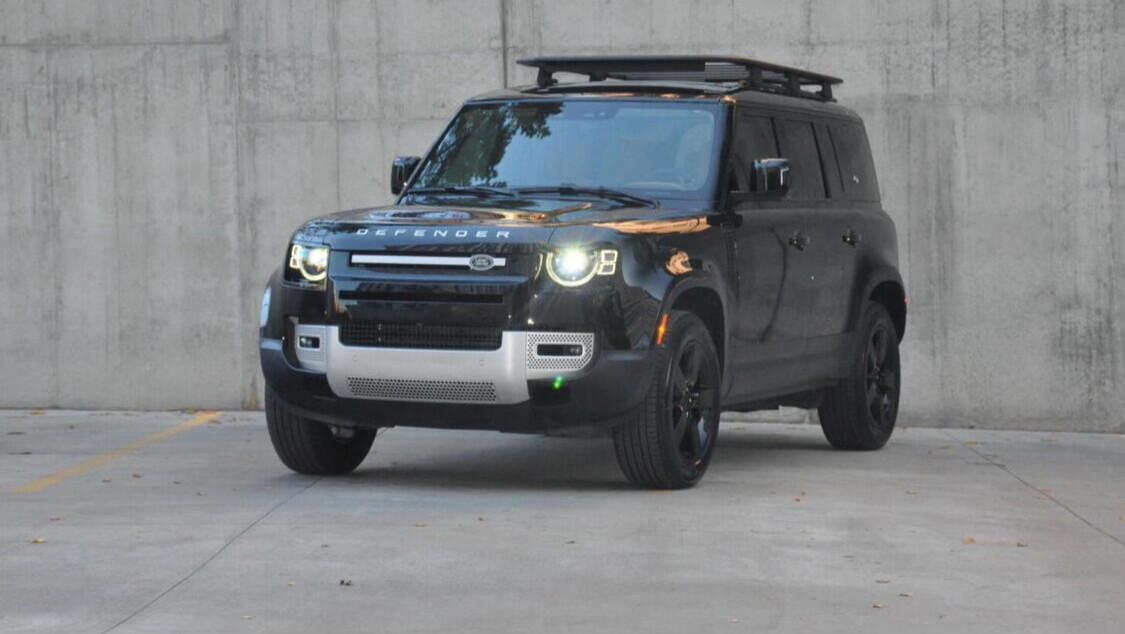 Land Rover Defender 2023 in 