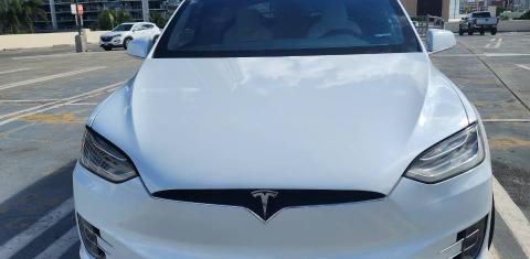 Tesla Model X 2019