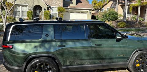 Rivian R1S 2023