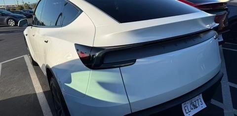 Tesla Model Y 2026