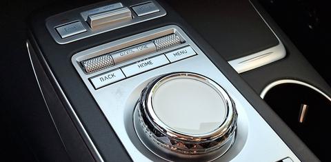 Genesis GV70 2025