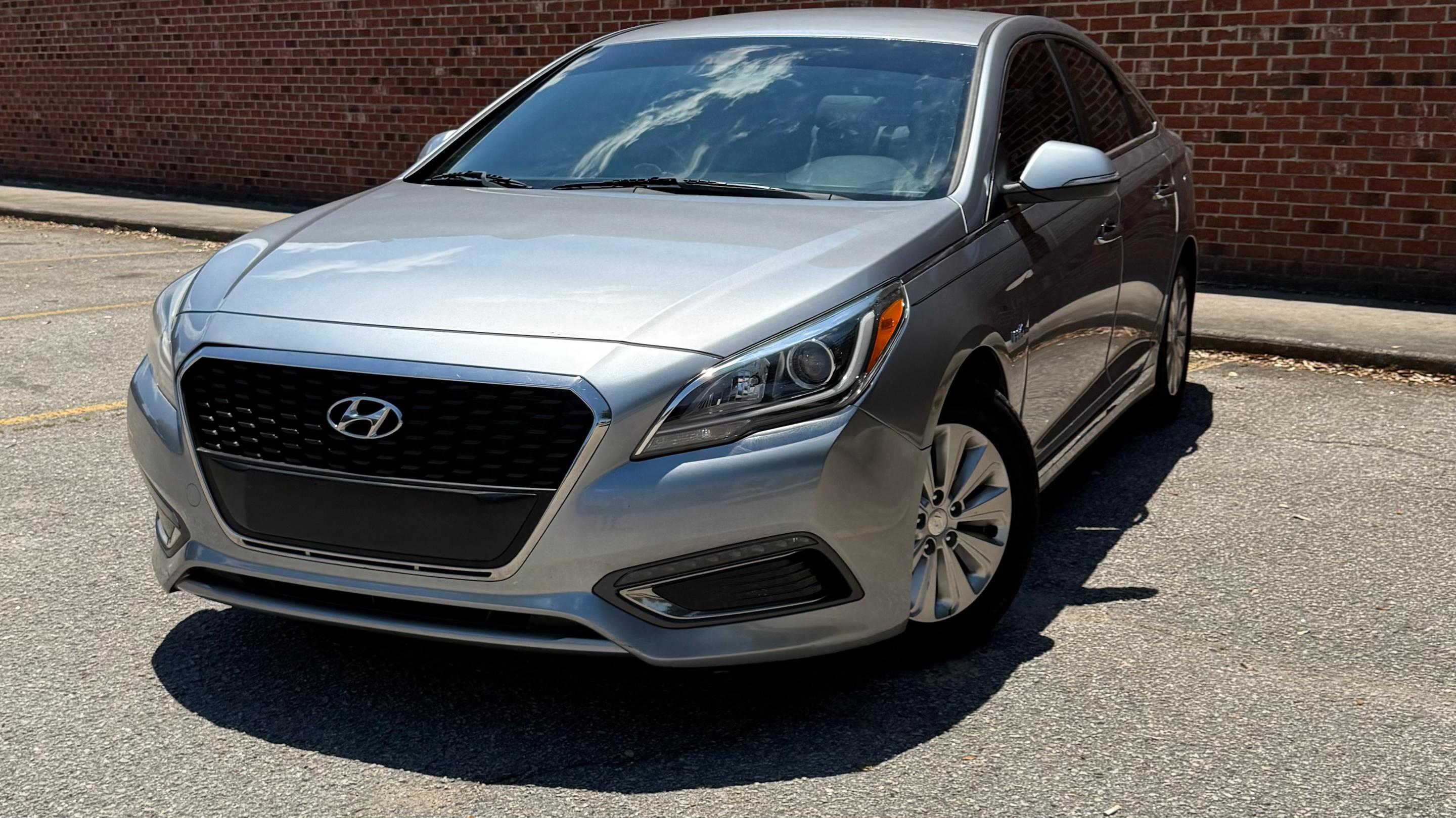 Hyundai Sonata Hybrid 2016 in Apex, NC