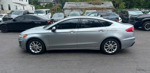 Ford Fusion Hybrid 2020