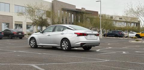 Nissan Altima 2024