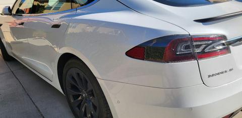 Tesla Model S 2018