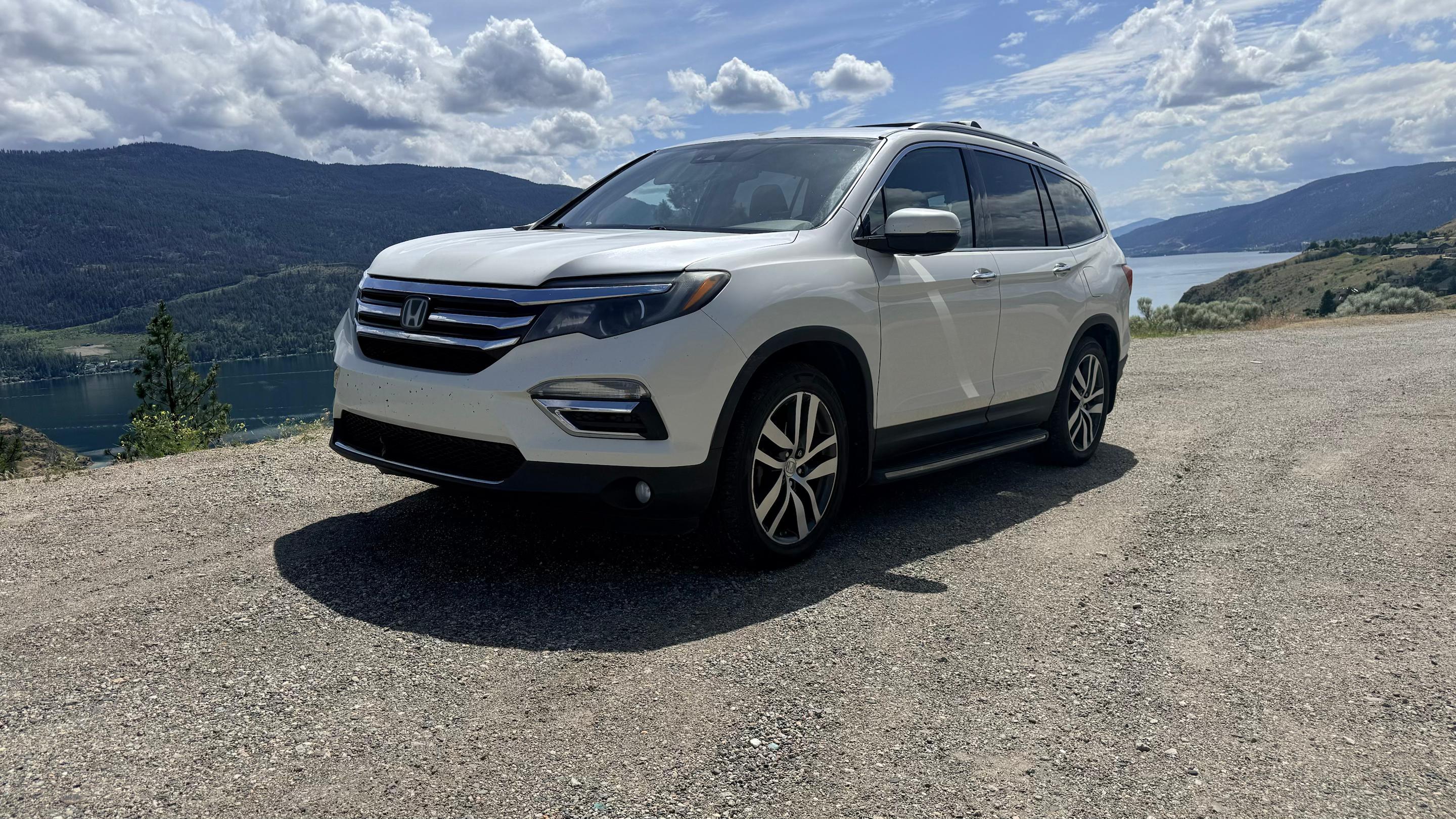 Honda Pilot 2016 in Calgary, AB