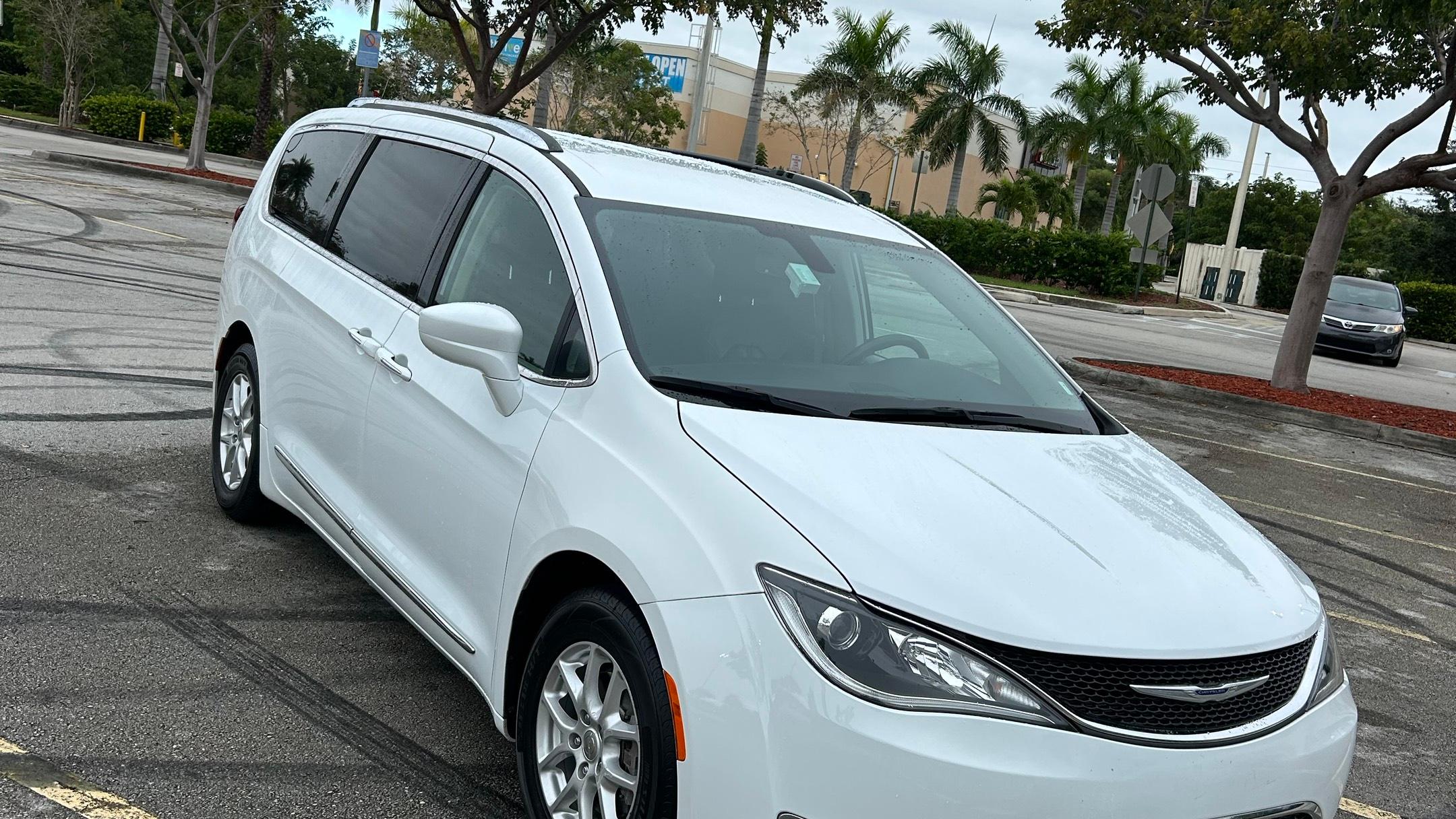 Chrysler Pacifica 2020 in 