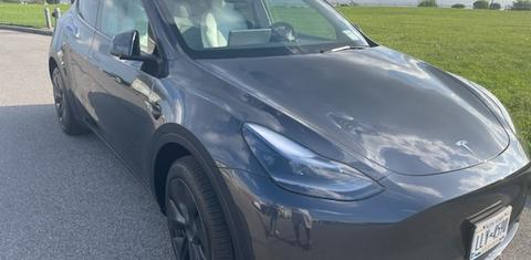 Tesla Model Y 2024