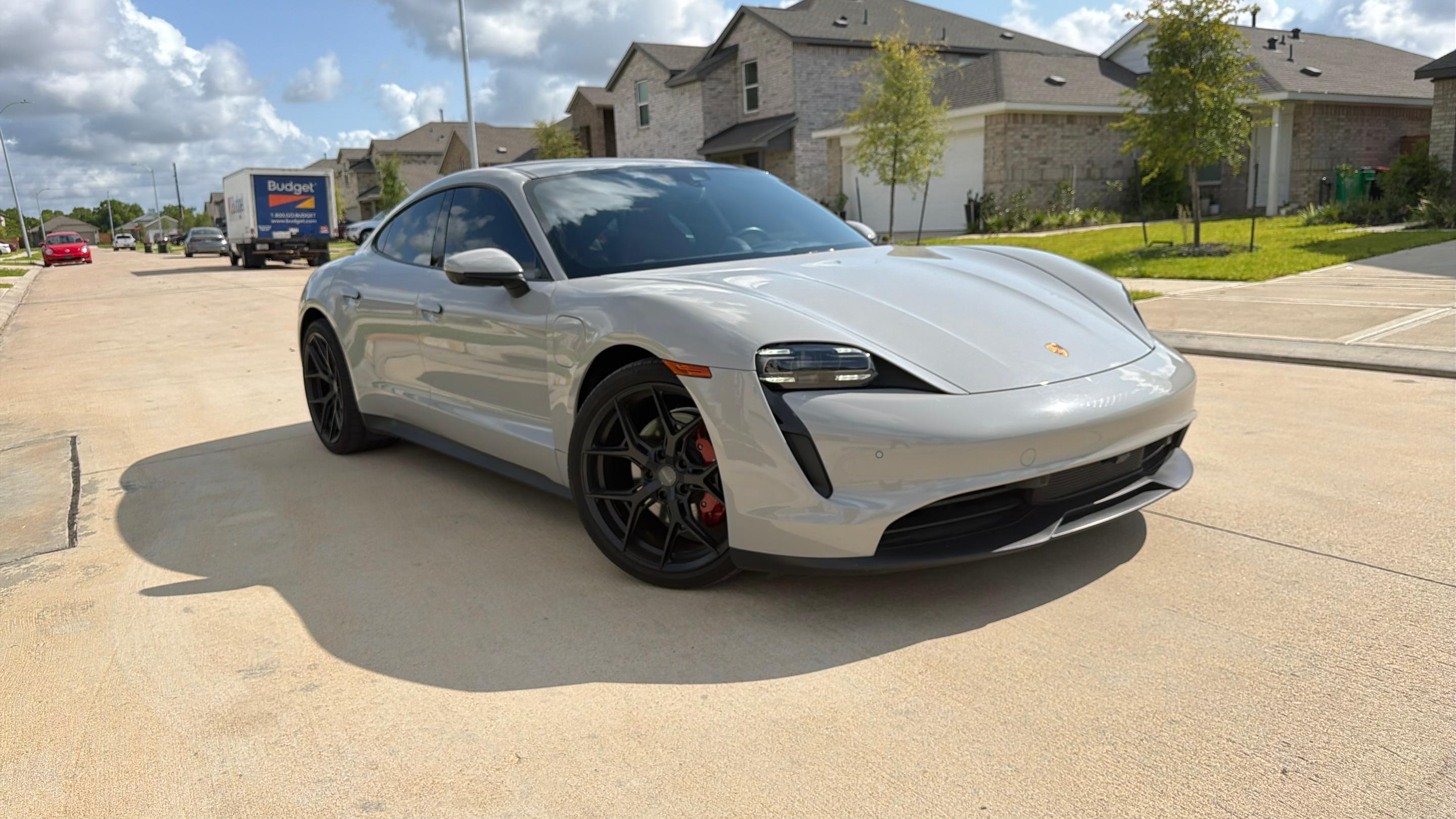Porsche Taycan 2023 in Katy, TX
